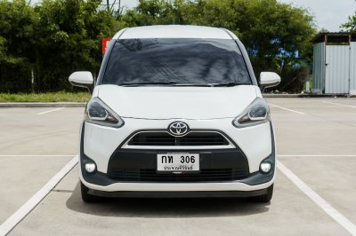 TOYOTA SIENTA 1.5 V ปี2018 (กท306)