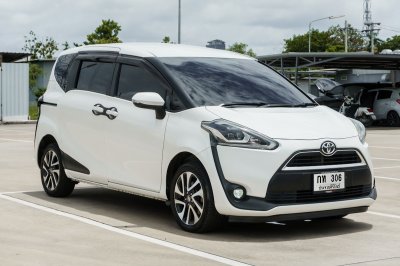 TOYOTA SIENTA 1.5 V ปี2018 (กท306)