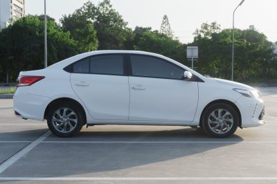 TOYOTA VIOS 1.5 MID AT ปี 2020 (1ขญ7078)