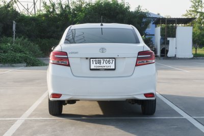 TOYOTA VIOS 1.5 MID AT ปี 2020 (1ขญ7067)