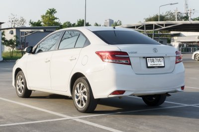 TOYOTA VIOS 1.5 MID AT ปี 2020 (1ขญ7067)