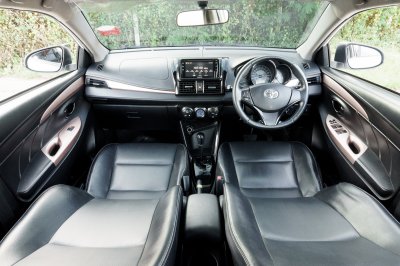 TOYOTA VIOS 1.5 MID AT ปี 2020 (1ขญ7078)