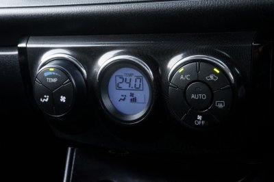 TOYOTA VIOS 1.5 MID AT ปี 2020 (1ขญ7067)