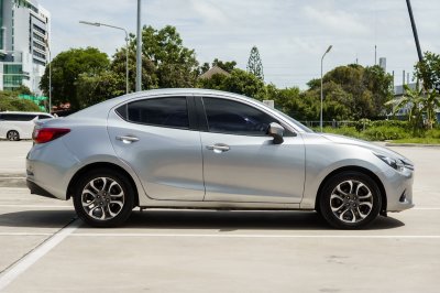 MAZDA 2 1.5 XD HIGH PLUS AT ปี 2015 (4กธ9461)