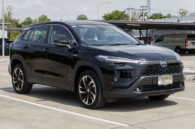 TOYOTA COROLLA CROSS 1.8 HYBRID PREMIUM ปี2024 (6ขฎ6002)