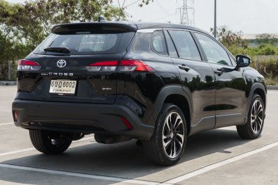 TOYOTA COROLLA CROSS 1.8 HYBRID PREMIUM ปี2024 (6ขฎ6002)