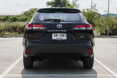 TOYOTA COROLLA CROSS 1.8 HYBRID PREMIUM ปี2024 (งต1361)