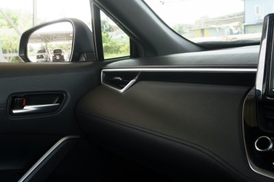 TOYOTA COROLLA CROSS 1.8 SPORTS ปี2022 (3ขน1183)