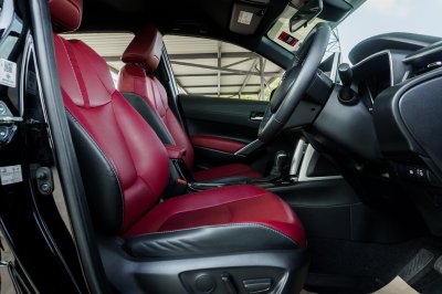 TOYOTA COROLLA CROSS 1.8 HYBRID PREMIUM ปี2024 (งต1361)