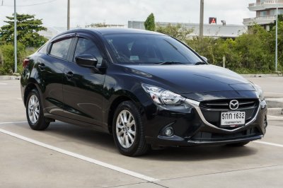 MAZDA 2 1.3 HIGH CONNECT AT ปี 2016 (5กก1632)