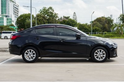 MAZDA 2 1.3 HIGH CONNECT AT ปี 2016 (5กก1632)
