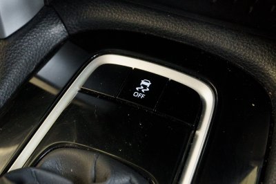 TOYOTA COROLLA CROSS 1.8 SPORTS ปี2022 (3ขน1183)