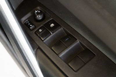 TOYOTA COROLLA CROSS 1.8 SPORTS ปี2022 (3ขน1183)