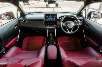 TOYOTA COROLLA CROSS 1.8 HYBRID PREMIUM ปี2024 (6ขฎ6002)