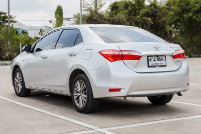 TOYOTA ALTIS 1.6 G AT ปี2015 (4กฆ9501)