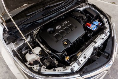 TOYOTA ALTIS 1.6 G AT ปี2015 (4กฆ9501)