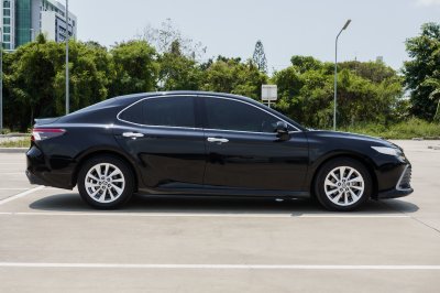 TOYOTA CAMRY 2.5 SPORT AT ปี2021 จด2022 (2ขภ5603)