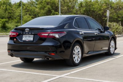 TOYOTA CAMRY 2.5 SPORT AT ปี2021 จด2022 (2ขภ5603)