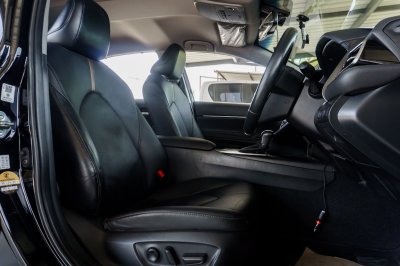 TOYOTA CAMRY 2.5 SPORT AT ปี2021 จด2022 (2ขภ5603)