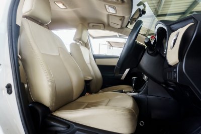 TOYOTA ALTIS 1.6 G AT ปี2019 (8กผ1905)