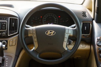 HYUNDAI H1 2.5 ELITE AT ปี2019 (1นก2903)