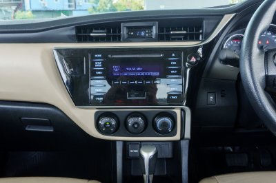 TOYOTA ALTIS 1.6 G AT ปี2019 (8กผ1905)