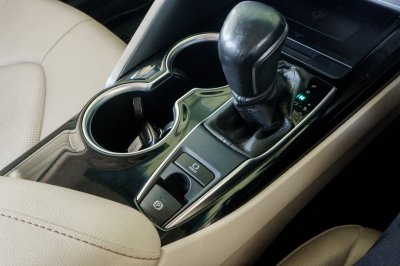 TOYOTA CAMRY 2.0 G AT ปี 2020 (1ขฒ2101)