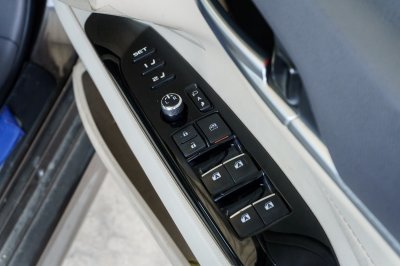 TOYOTA CAMRY 2.0 G AT ปี 2020 (1ขฒ2101)