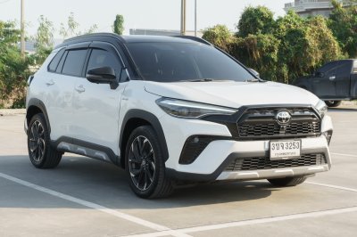 TOYOTA COROLLA CROSS 1.8 HV GR SPORT AT ปี 2022 (3ขจ3253)