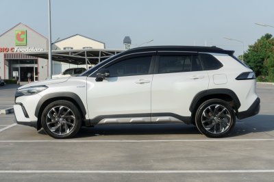 TOYOTA COROLLA CROSS 1.8 HV GR SPORT AT ปี 2022 (3ขจ3253)