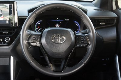 TOYOTA COROLLA CROSS 1.8 HV GR SPORT AT ปี 2022 (3ขจ3253)