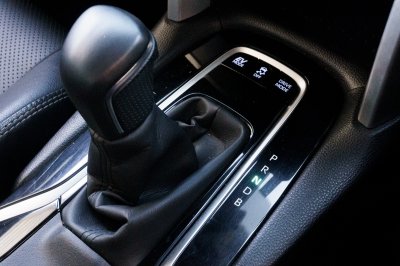 TOYOTA COROLLA CROSS 1.8 HV GR SPORT AT ปี 2022 (3ขจ3253)