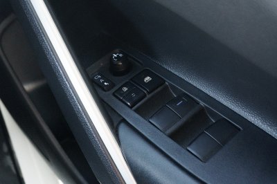 TOYOTA COROLLA CROSS 1.8 HV GR SPORT AT ปี 2022 (3ขจ3253)