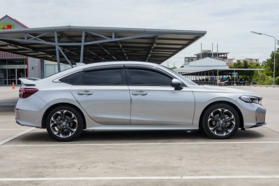 HONDA CIVIC 2.0 E:HEV EL+ ปี2025 (ฉด7642)