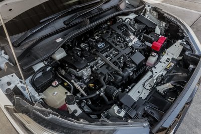 TOYOTA COROLLA CROSS 1.8 HYBRID PREMIUM SAFETY GR SPORT AT ปี2022 จด2023