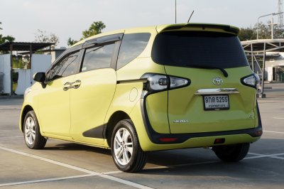 TOYOTA SIENTA 1.5 G AT ปี 2019 (9กด5255)