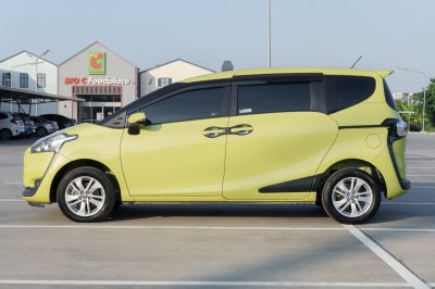 TOYOTA SIENTA 1.5 G AT ปี 2019 (9กด5255)