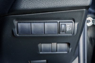 TOYOTA COROLLA CROSS 1.8 HYBRID SMART ปี2021 (1ขญ5345)