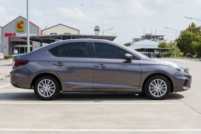 HONDA CITY 1.0 V AT ปี 2021 (2ขญ9300)