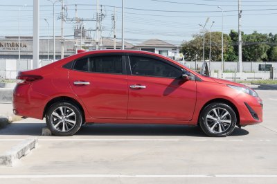 TOYOTA YARIS ATIV 1.2 S+ AT ปี 2018 (9กส771)