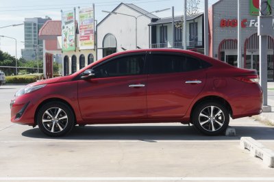 TOYOTA YARIS ATIV 1.2 S+ AT ปี 2018 (9กส771)
