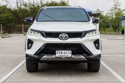 TOYOTA FORTUNER 2.4 LEGENDER ปี2022 (3ขย3213)