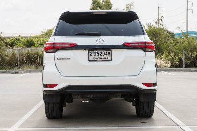 TOYOTA FORTUNER 2.4 LEGENDER ปี2022 (2ขฐ2946)