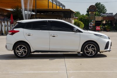 TOYOTA YARIS 1.2 SPORT ปี2022 (กจ8982)
