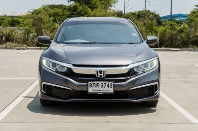 HONDA CIVIC 1.8 E ปี2019 (8กค3743)