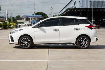 TOYOTA YARIS 1.2 SPORT ปี2022 (กจ8982)