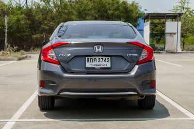 HONDA CIVIC 1.8 E ปี2019 (8กค3743)