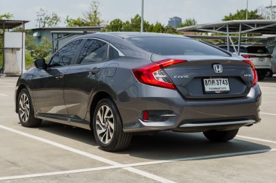 HONDA CIVIC 1.8 E ปี2019 (8กค3743)