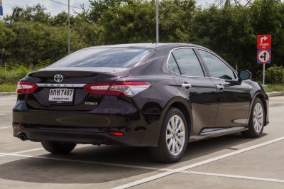 TOYOTA CAMRY 2.5 HYBRID AT ปี 2019 (8กท7487)