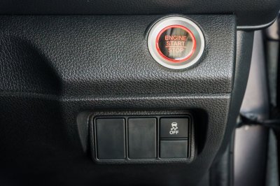 HONDA CIVIC 1.8 E ปี2019 (8กค3743)